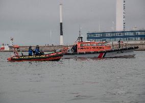 Sea Shepherd join fishermen demo against offshore wind plan Ð Le Havre