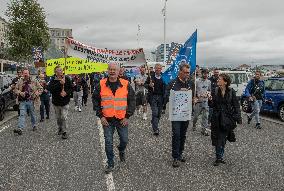 Sea Shepherd join fishermen demo against offshore wind plan â Le Havre