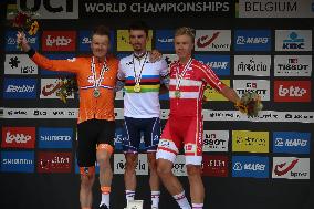 Julian Alaphilippe Wins 2nd Cycling's World Championships - Louvain