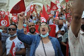 Thousands Rally Against President Saied - Tunis