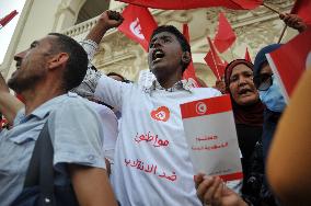 Thousands Rally Against President Saied - Tunis