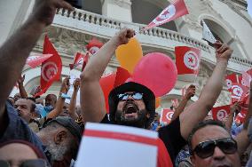 Thousands Rally Against President Saied - Tunis