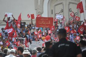 Thousands Rally Against President Saied - Tunis