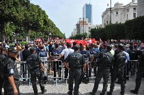 Thousands Rally Against President Saied - Tunis