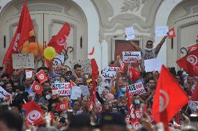 Thousands Rally Against President Saied - Tunis