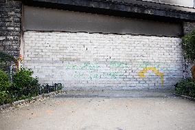 Wall made to block access between Paris and Pantin
