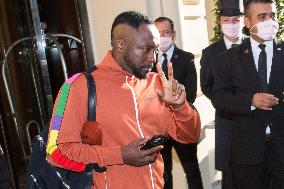Black Eyed Peas Members Leaving Their Hotel NB