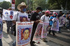 March For 43 Students Killed Seven Years Ago - Mexico