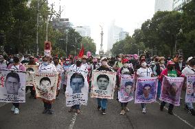 March For 43 Students Killed Seven Years Ago - Mexico