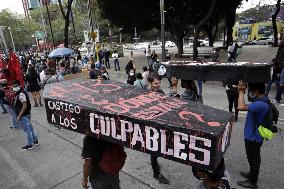March For 43 Students Killed Seven Years Ago - Mexico