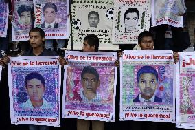 March For 43 Students Killed Seven Years Ago - Mexico