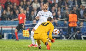 Champions League - PSG v Manchester City