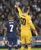 Champions League - PSG v Manchester City