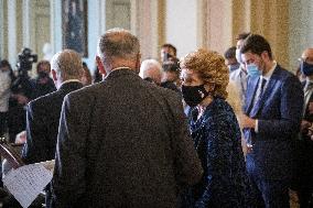 Senate Democrat's Policy Luncheon Press Conference - Washington