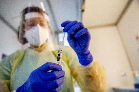 Coronavirus R-Number On The Rise - Netherlands