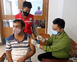 Second dose of moderna vaccination in Dhaka