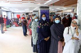 Second dose of moderna vaccination in Dhaka
