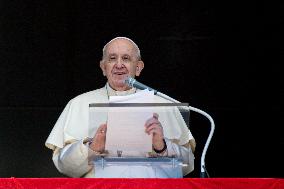 Pope Francis Angelus Prayer - Vatican