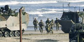 Amphibious drill by Japanese GSDF
