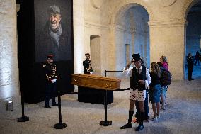 Public hommage to Jean-Paul Belmondo - Paris