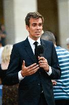 Public Homage to Jean-Paul Belmondo - Paris