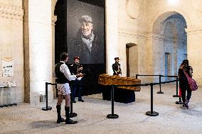 Public Homage to Jean-Paul Belmondo - Paris