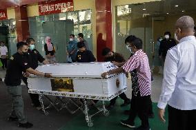 First Victim Of The Prison Fire Out Of The Mortuary - Jakarta