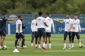 PSG Training Session - Saint Germain en Laye