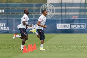 PSG Training Session - Saint Germain en Laye