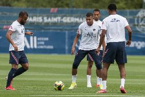 PSG Training Session - Saint Germain en Laye