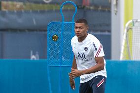 PSG Training Session - Saint Germain en Laye