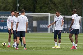 PSG Training Session - Saint Germain en Laye