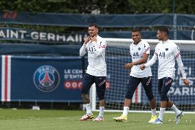 PSG Training Session - Saint Germain en Laye