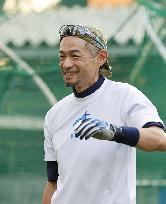 Baseball: Ichiro as temporary coach for high school team