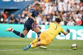 Ligue 1 - Paris Saint-Germain v Clermont - Paris