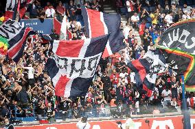 Ligue 1 - Paris Saint-Germain v Clermont - Fans - Paris.