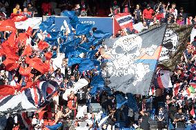 Ligue 1 - Paris Saint-Germain v Clermont - Fans - Paris.