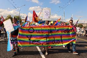 Thousands Join Pride March - Geneva