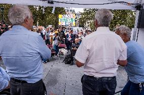 Rally To Oppose Change In Disability Allowances - Paris