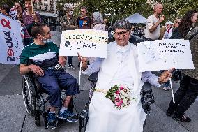 Rally To Oppose Change In Disability Allowances - Paris