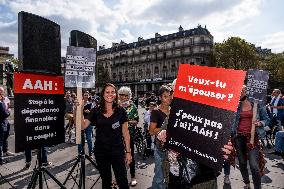 Rally To Oppose Change In Disability Allowances - Paris