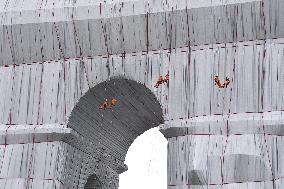 Wrapped Arc De Triomphe Before An Inauguration - Paris