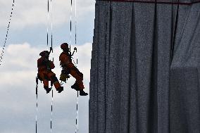 Wrapped Arc De Triomphe Before An Inauguration - Paris