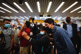 PM Trudeau Greets Commuters At Metro Station - Montreal