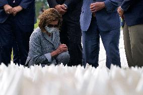 Nancy Pelosi commemorates COVID-19 victims - Washington