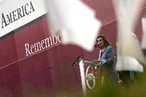 Nancy Pelosi commemorates COVID-19 victims - Washington