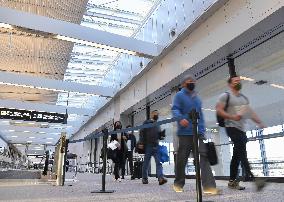 Japan drops blanket halt of inbound flight bookings after criticism