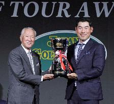 Golf: Chan Kim, season MVP of Japanese tour