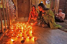 INDIA-DIWALI-FESTIVAL