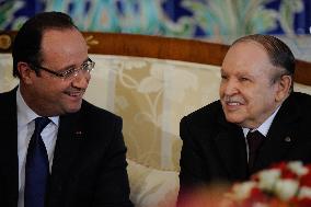 Francois Hollande begins visit to Algeria